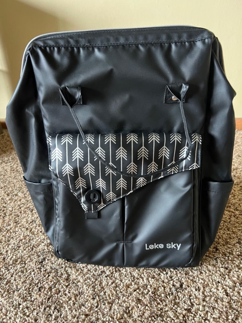 Leke Sky Black Men's Backpack with Arrow Accent